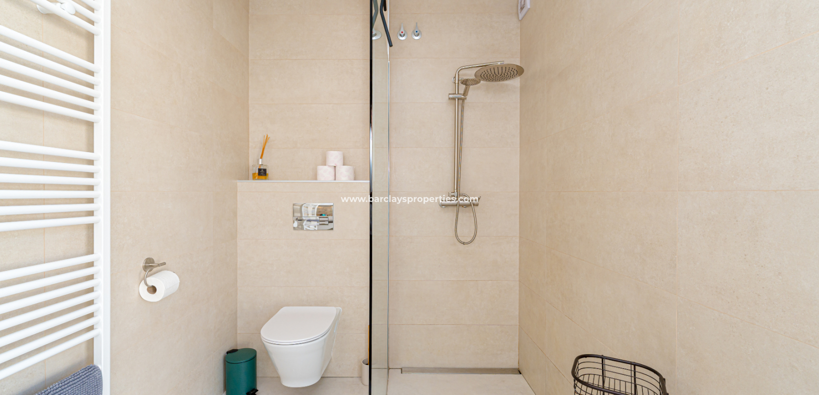 Resale - Freistendhe Villa - Urb. La Marina