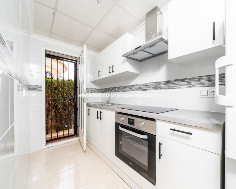 Resale - Freistendhe Villa - Urb. La Marina