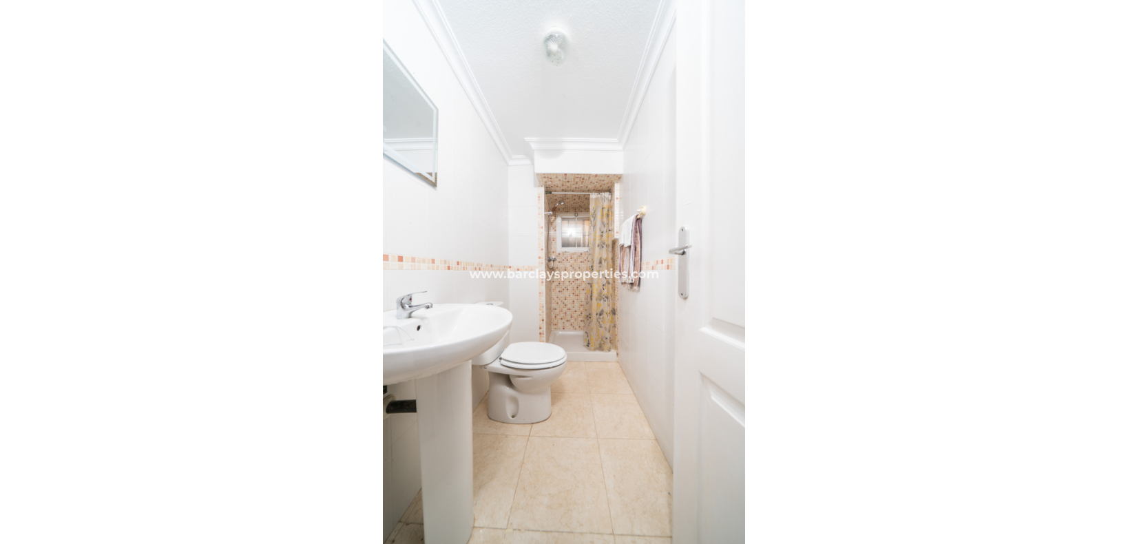 Resale - Freistendhe Villa - Urb. La Marina