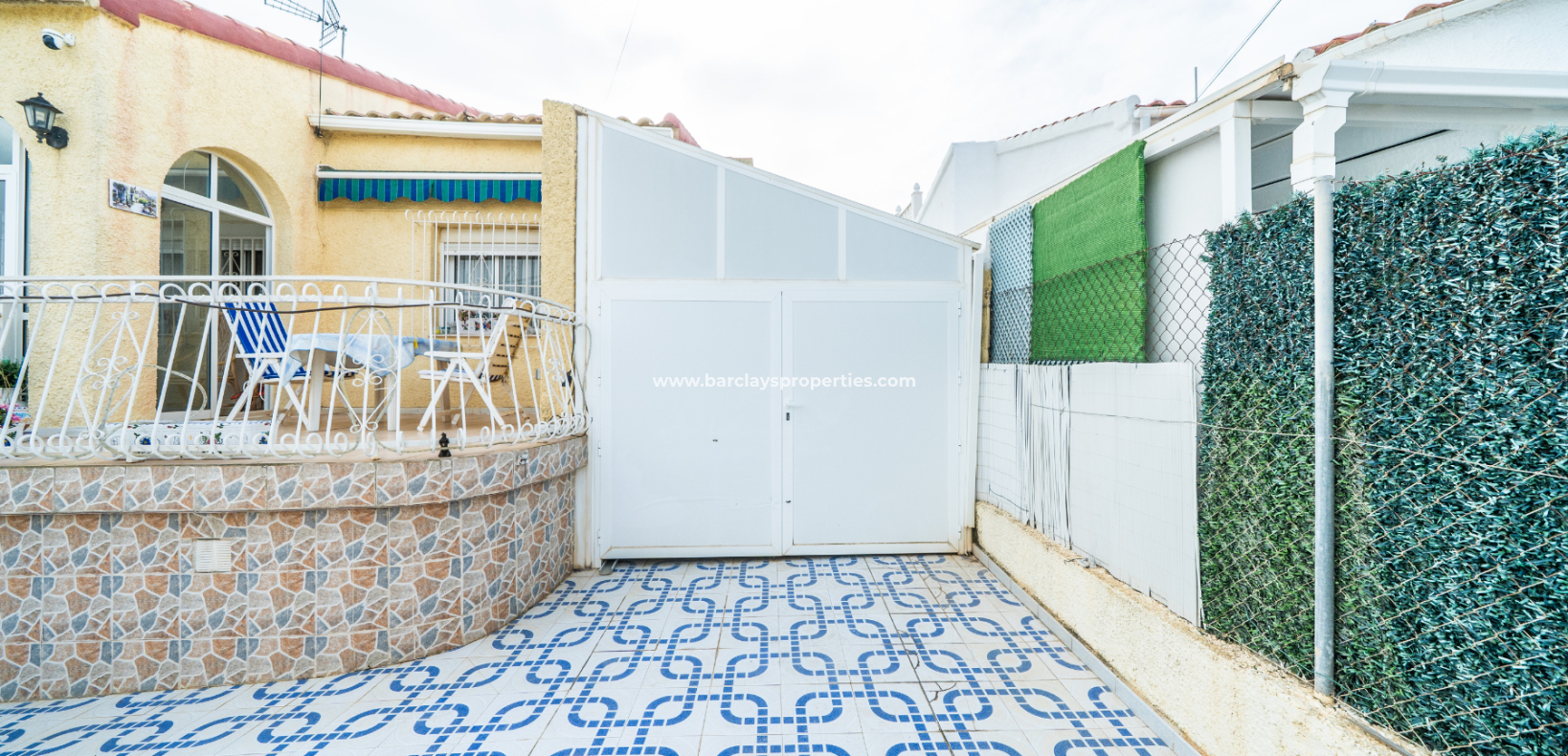 Resale - Freistendhe Villa - Urb. La Marina