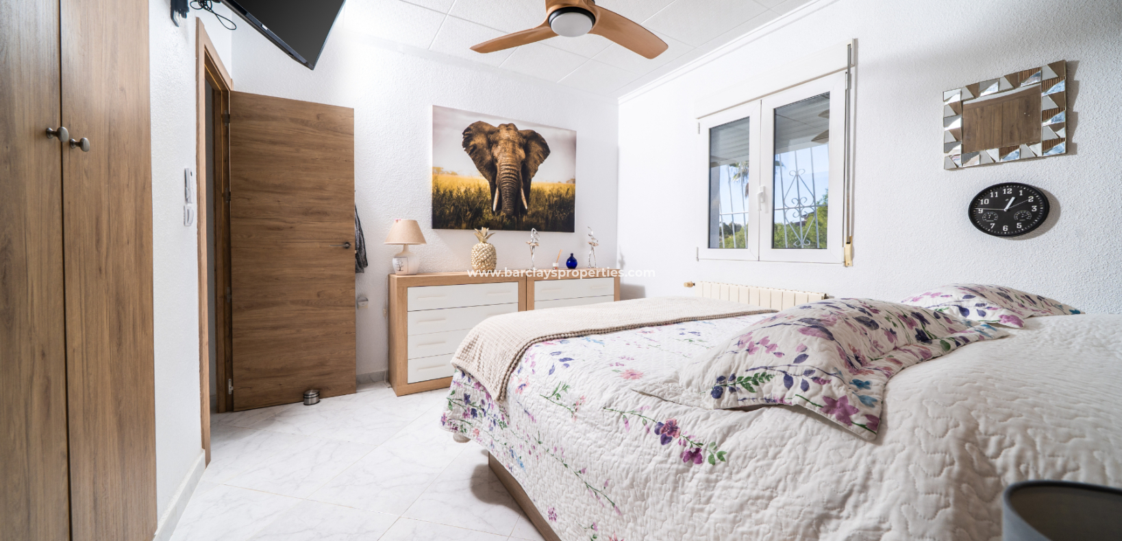 Resale - Freistendhe Villa - Urb. La Marina