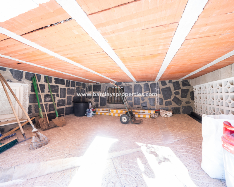 Resale - Freistendhe Villa - Urb. La Marina