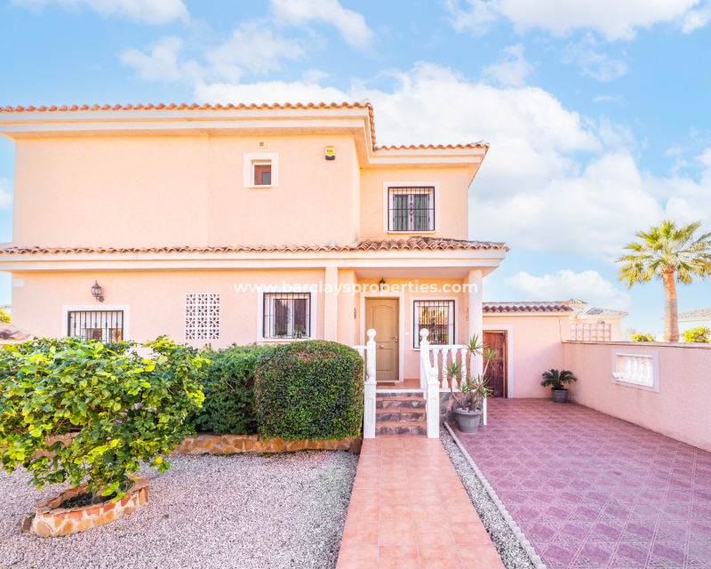 Resale - Freistendhe Villa - Urb. La Marina