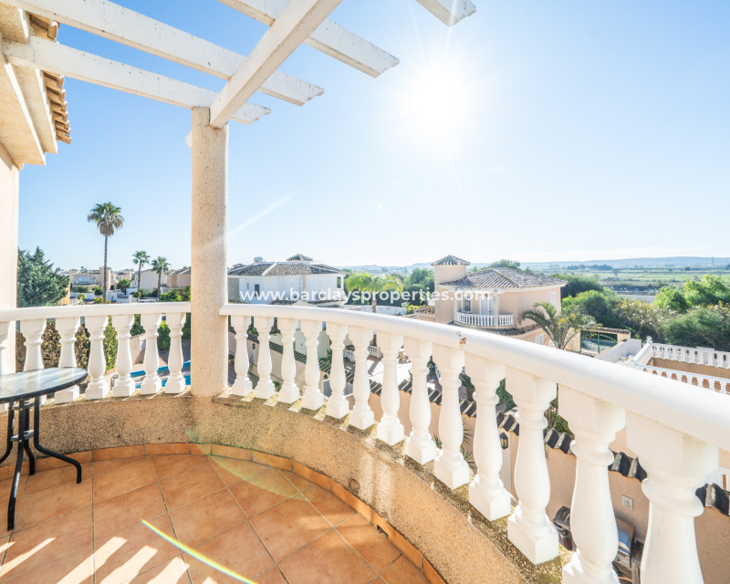 Resale - Freistendhe Villa - Urb. La Marina