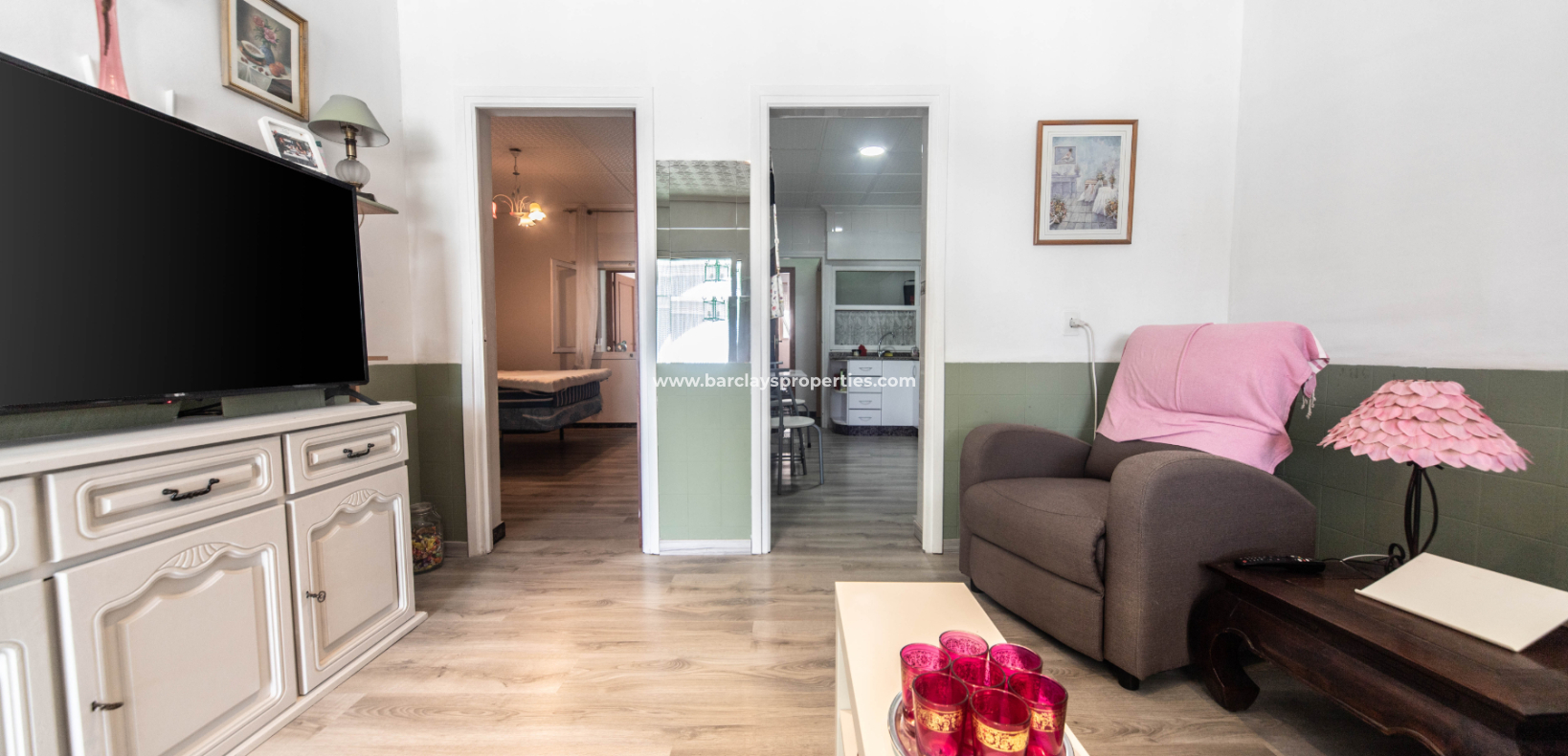 Resale - Freistendhe Villa - Urb. La Marina