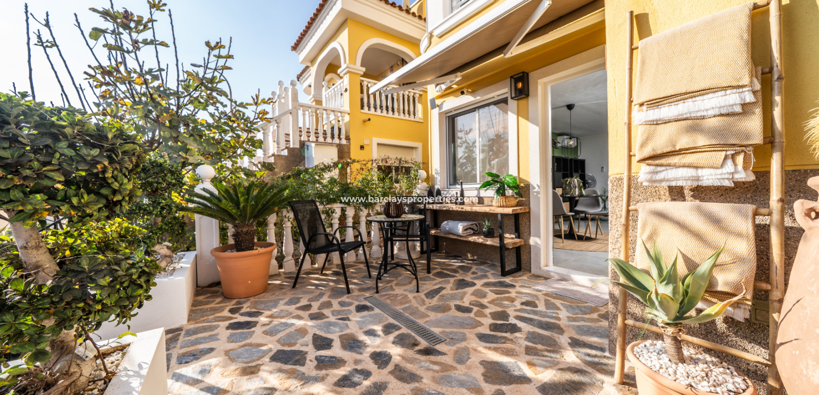 Resale - Freistendhe Villa - Urb. La Marina