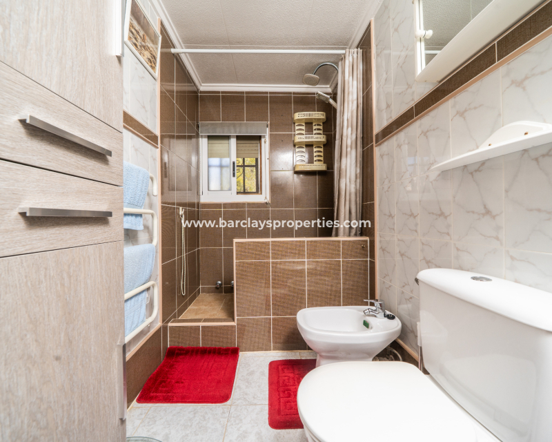 Resale - Freistendhe Villa - Urb. La Marina