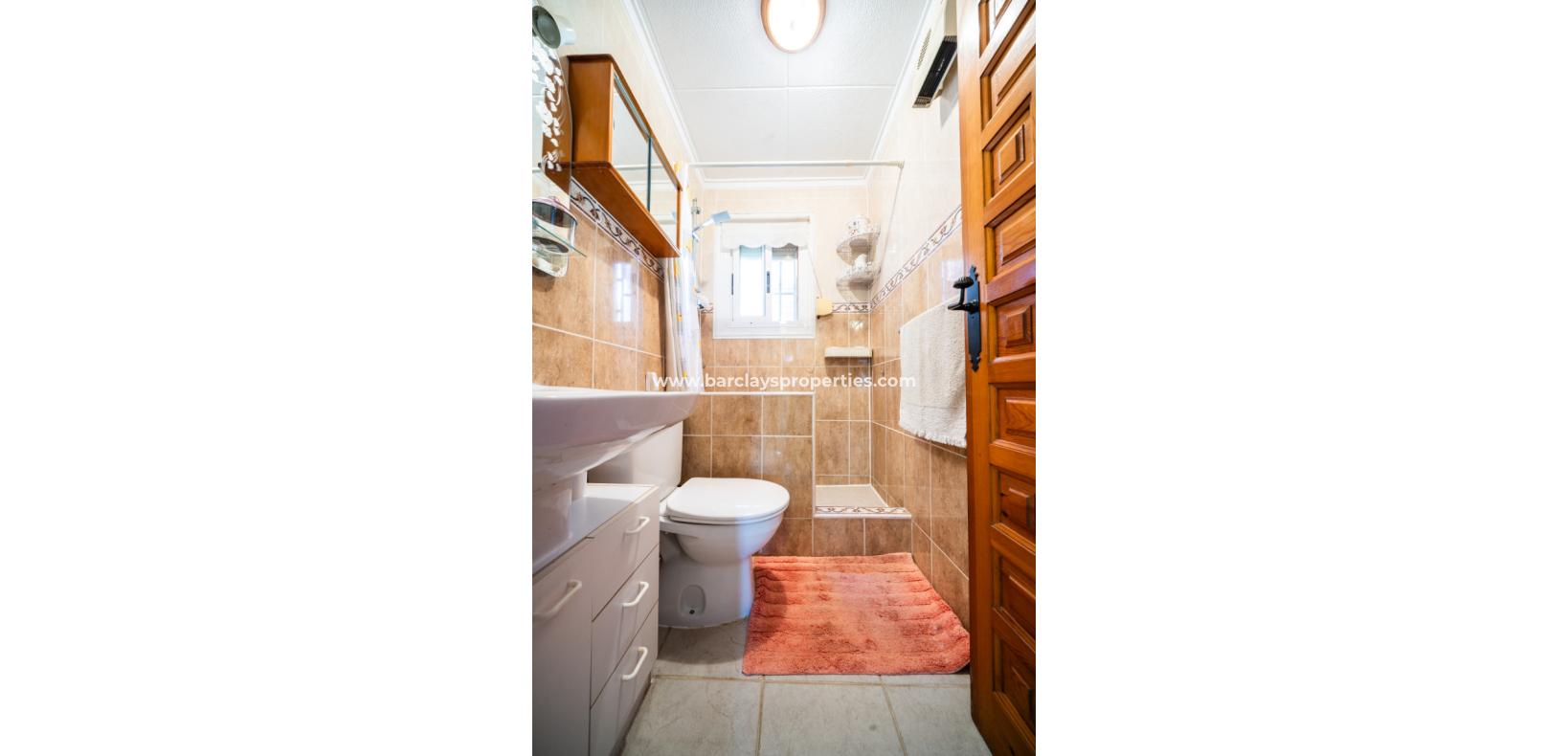 Resale - Freistendhe Villa - Urb. La Marina