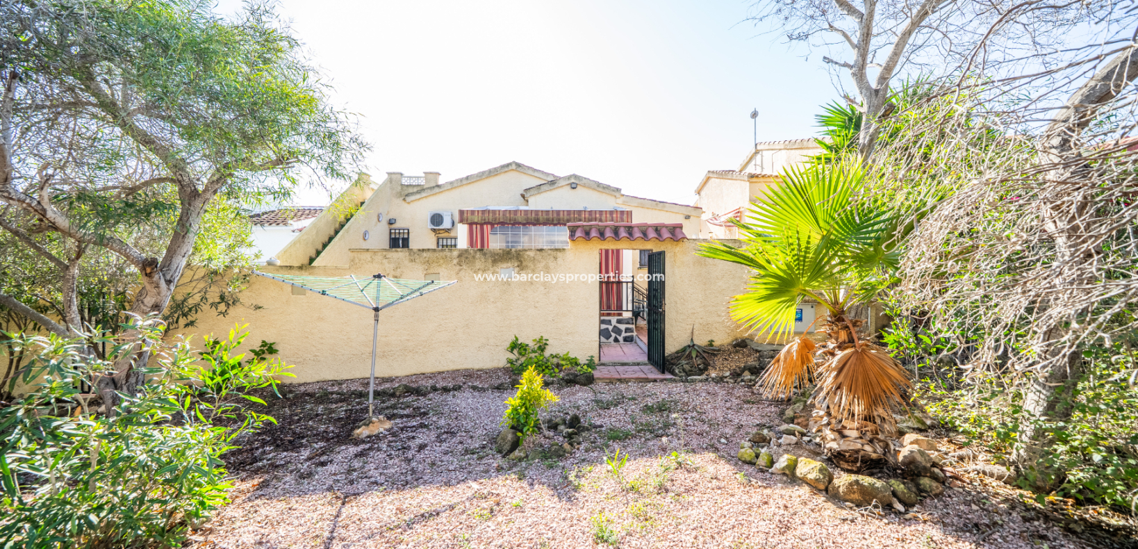 Resale - Freistendhe Villa - Urb. La Marina