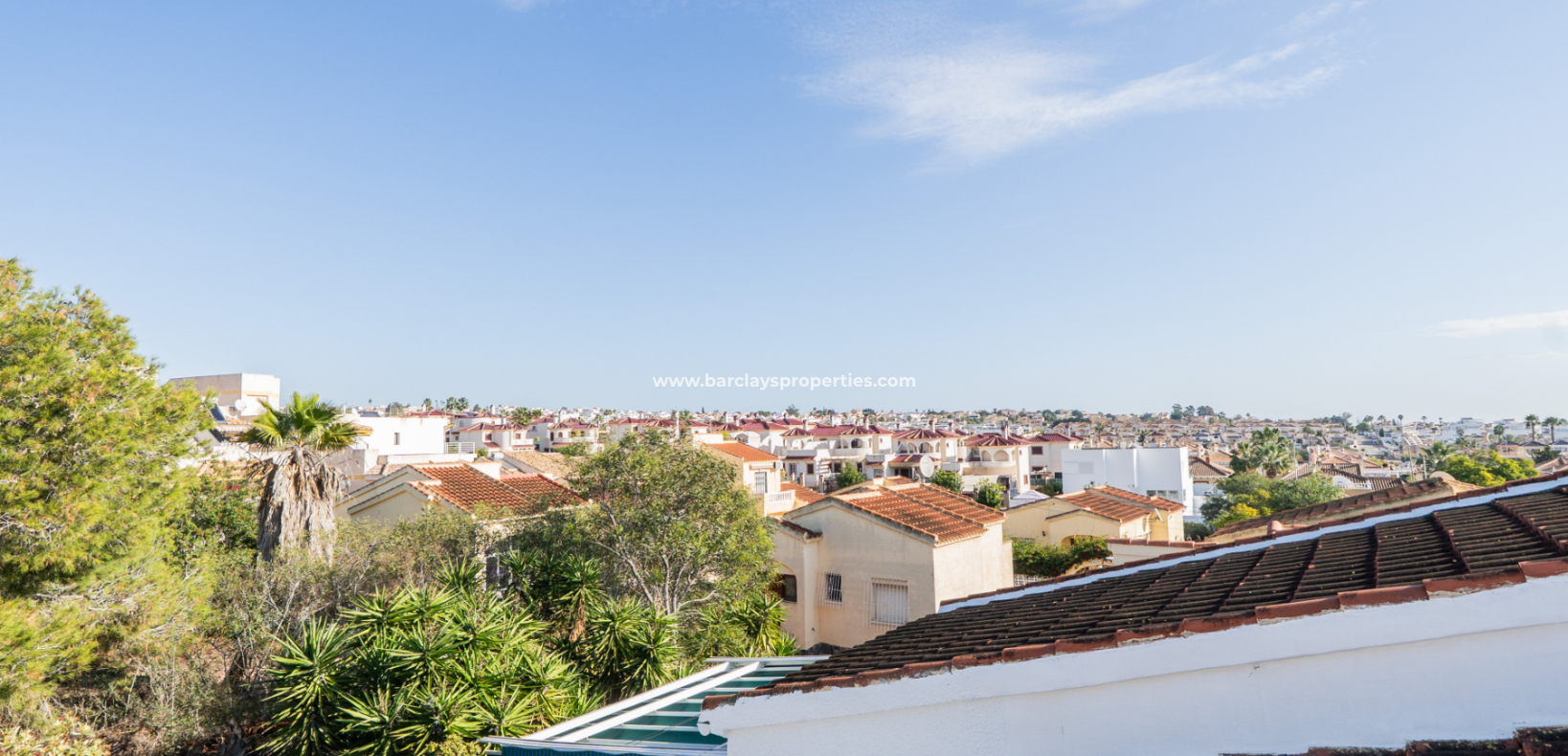 Resale - Freistendhe Villa - Urb. La Marina