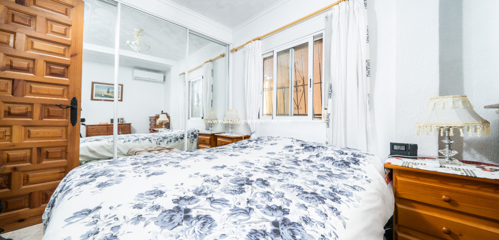 Resale - Freistendhe Villa - Urb. La Marina