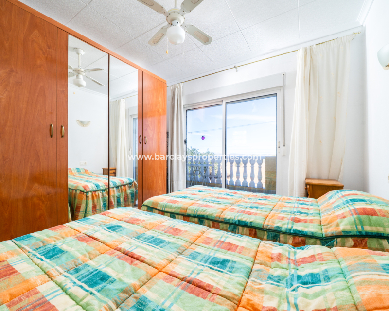 Resale - Freistendhe Villa - Urb. La Marina