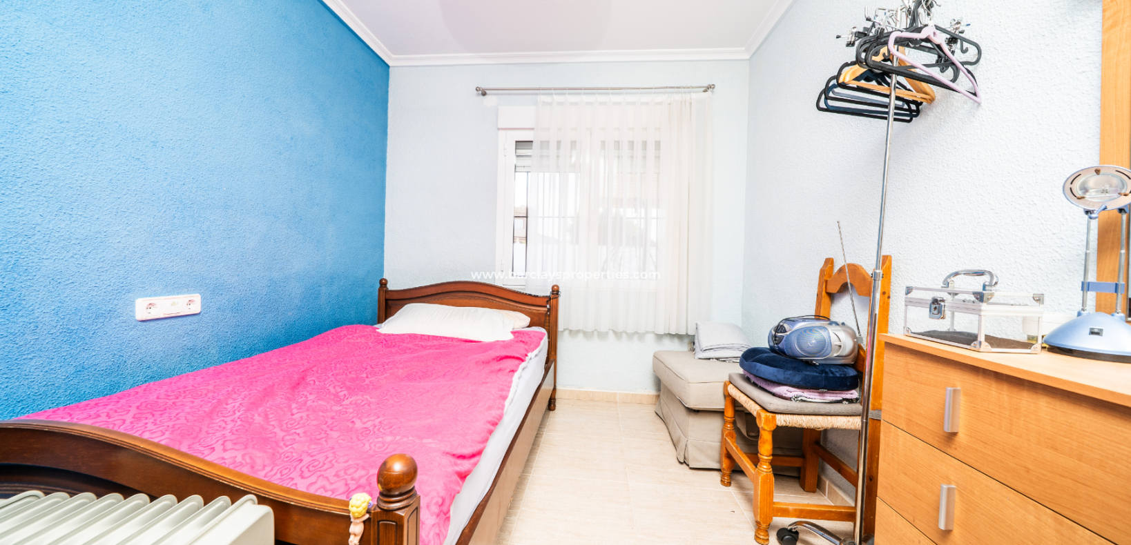 Resale - Freistendhe Villa - Urb. La Marina