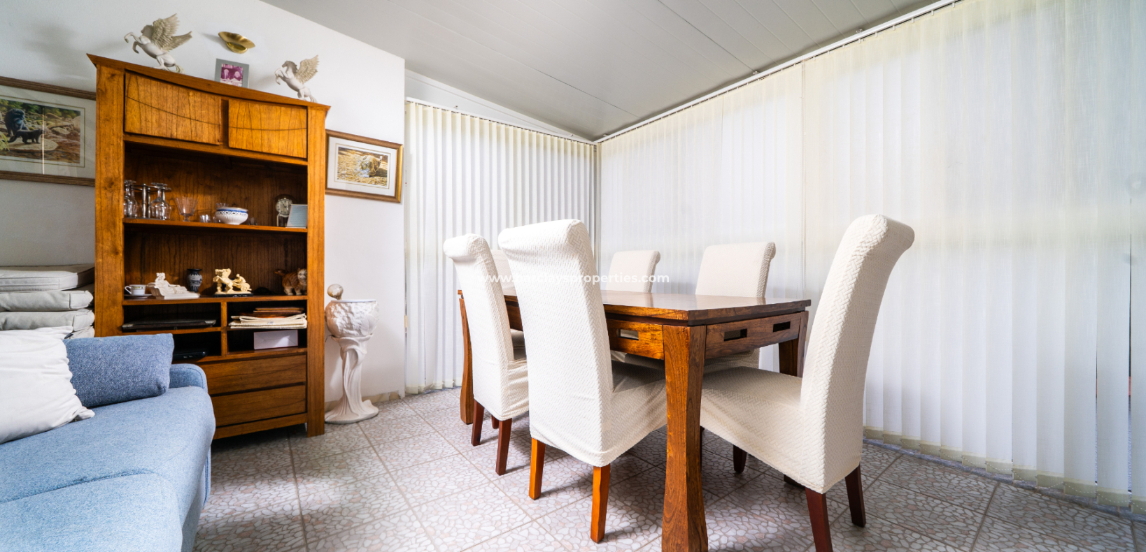 Resale - Freistendhe Villa - Urb. La Marina