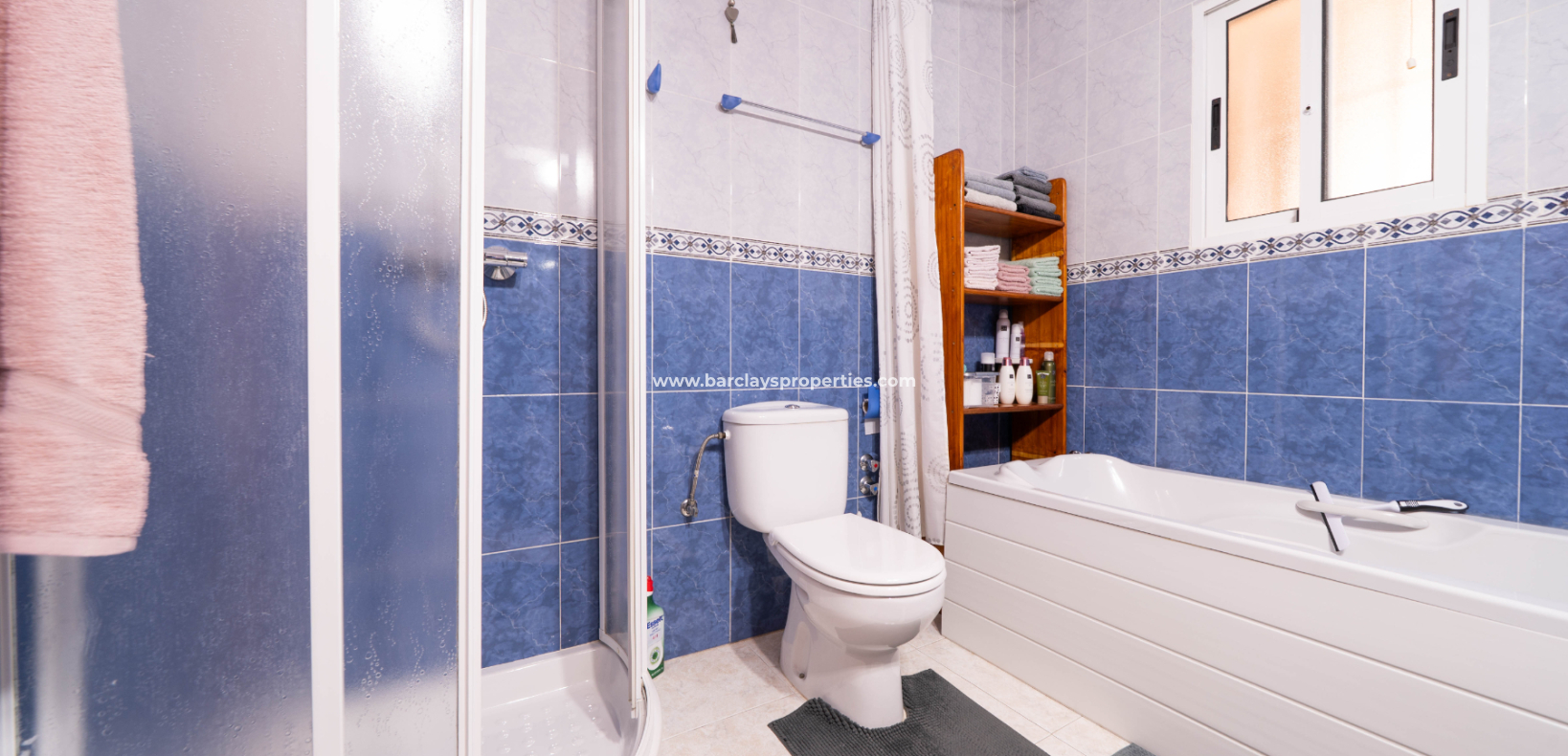 Resale - Freistendhe Villa - Urb. La Marina