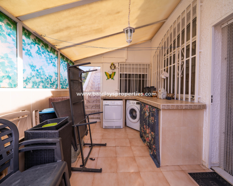 Resale - Freistendhe Villa - Urb. La Marina