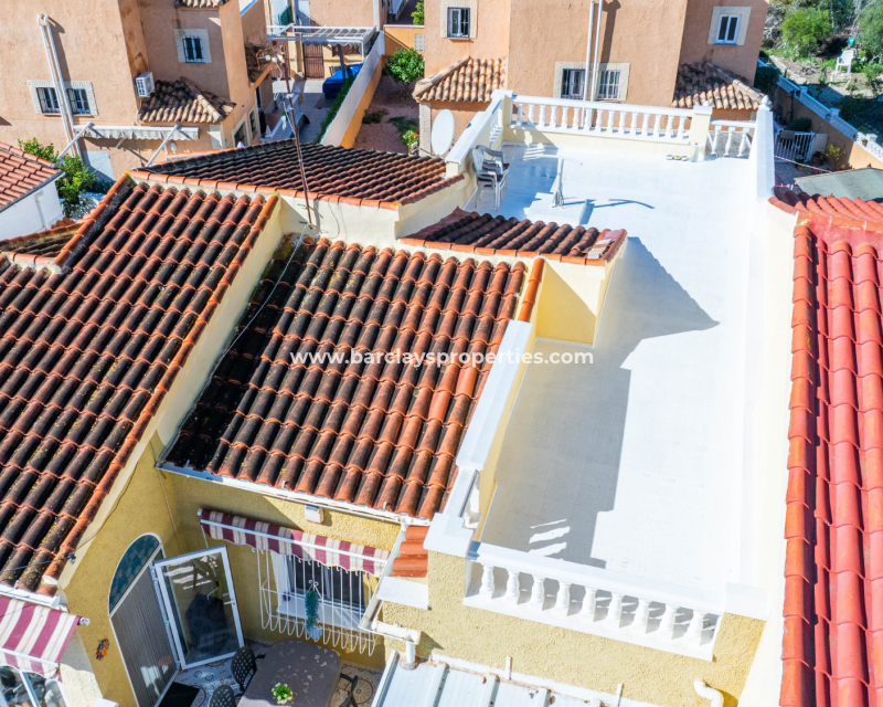 Resale - Freistendhe Villa - Urb. La Marina