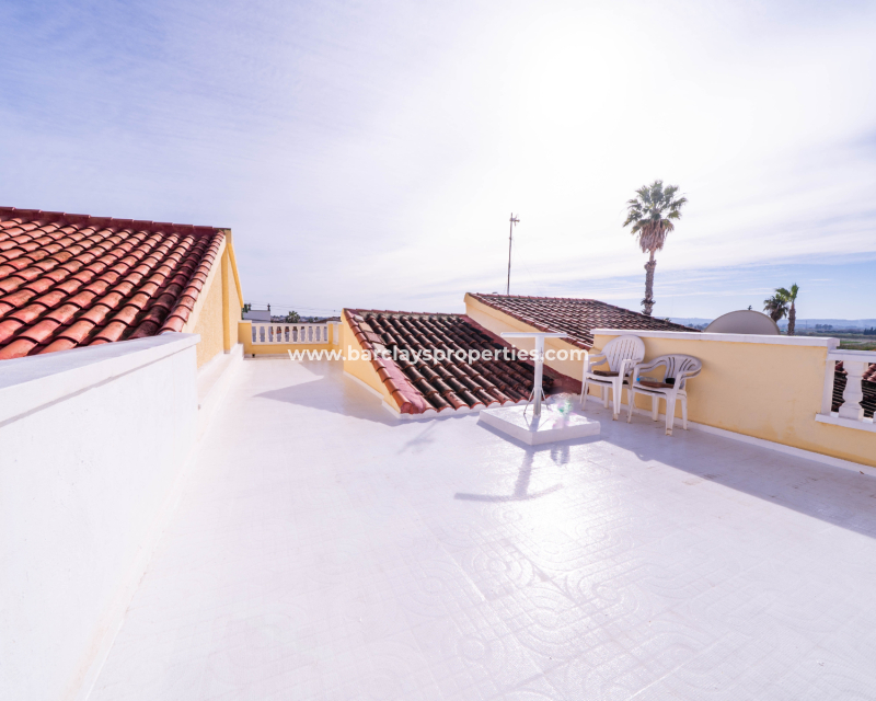 Resale - Freistendhe Villa - Urb. La Marina