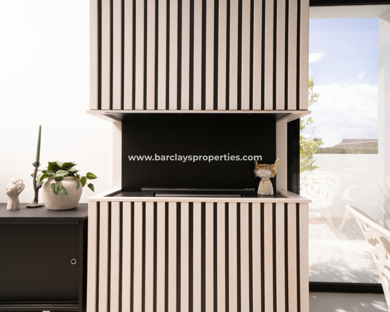 Resale - Freistendhe Villa - Urb. La Marina