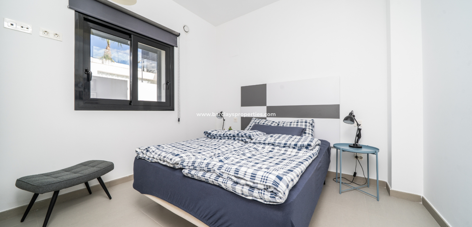 Resale - Freistendhe Villa - Urb. La Marina