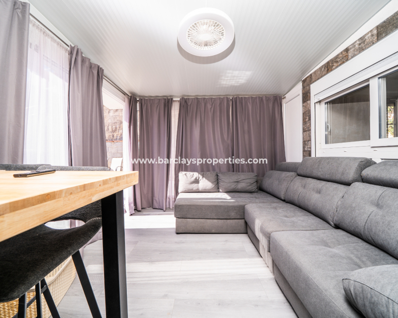 Resale - Freistendhe Villa - Urb. La Marina