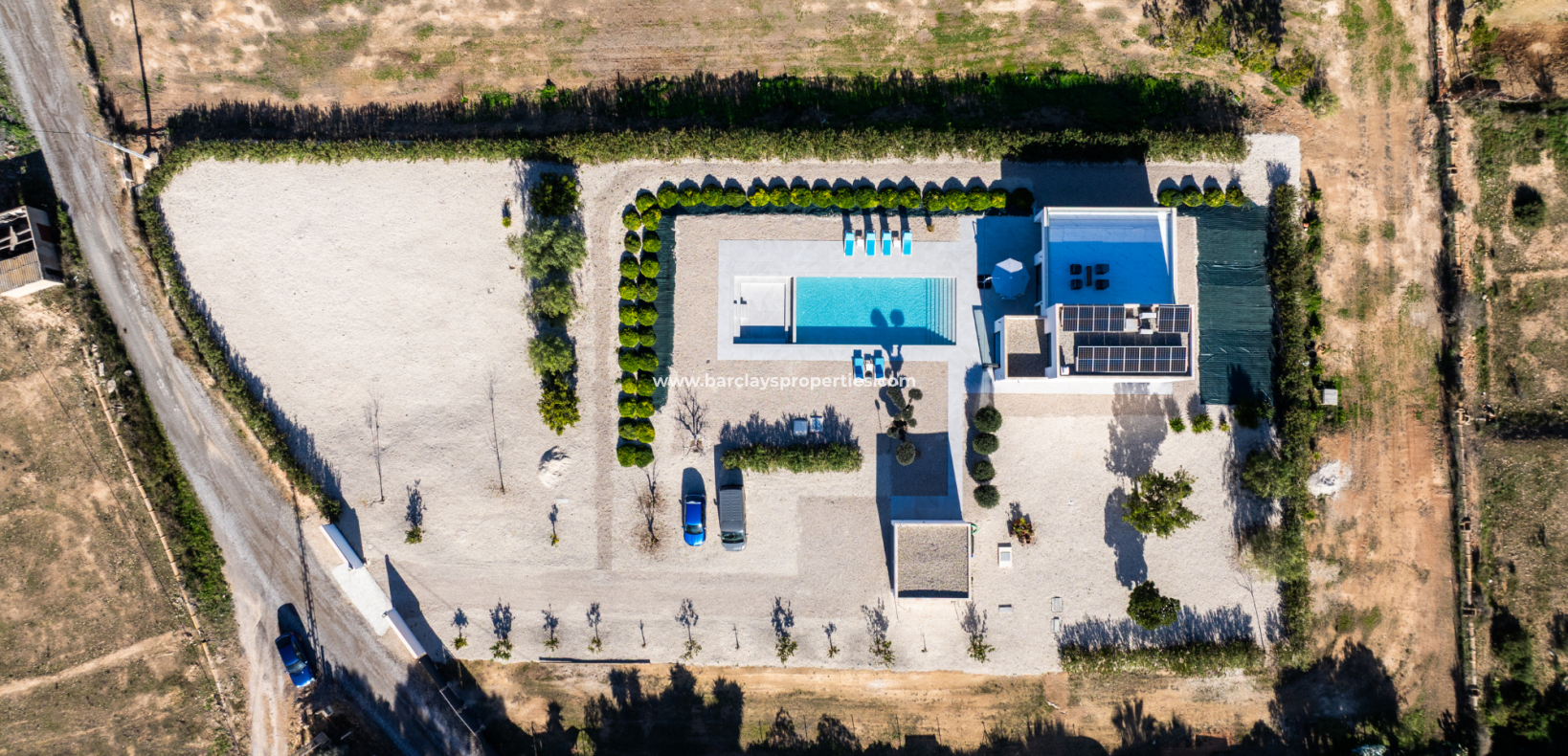 Resale - Freistendhe Villa - Urb. La Marina