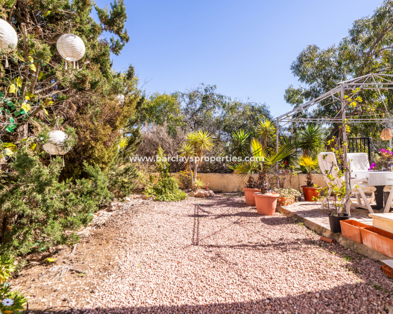 Resale - Freistendhe Villa - Urb. La Marina