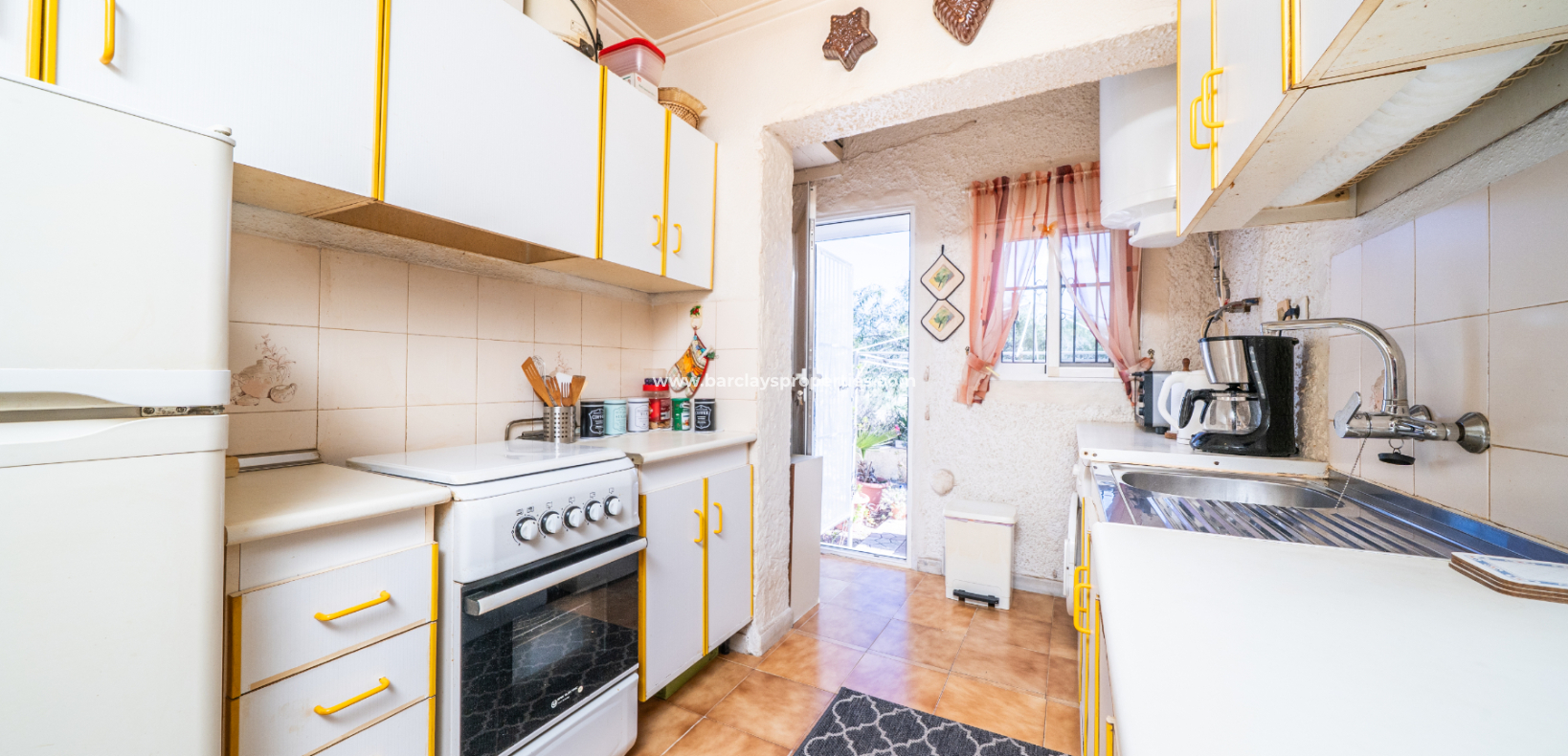 Resale - Freistendhe Villa - Urb. La Marina