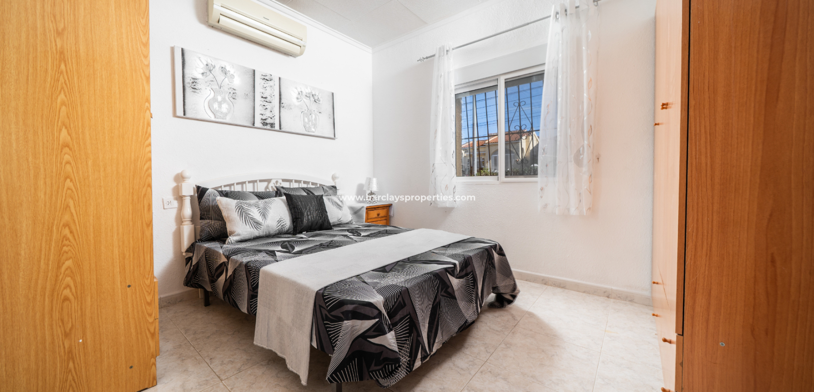 Resale - Freistendhe Villa - Urb. La Marina