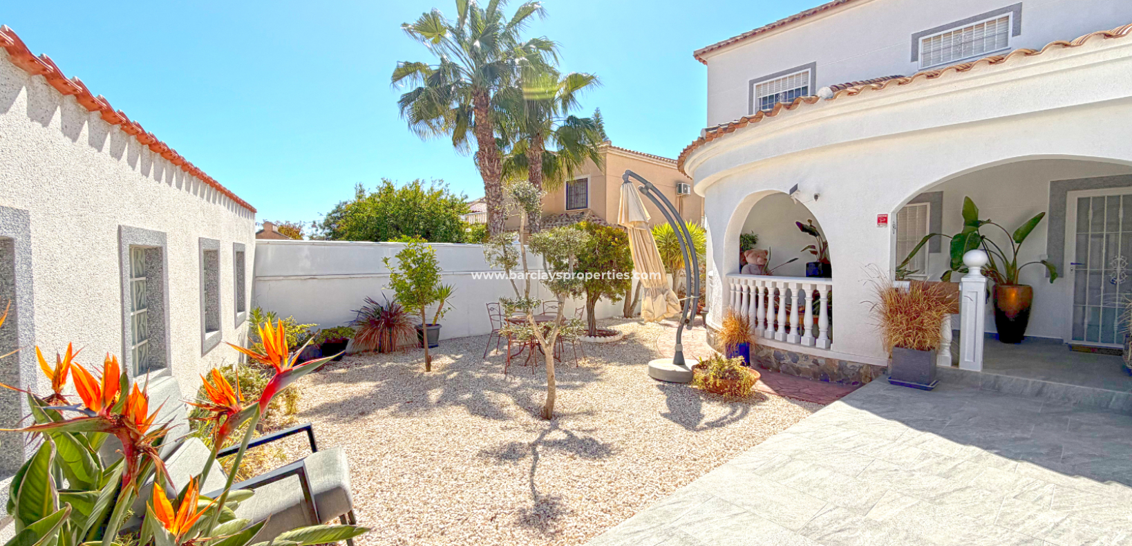 Resale - Freistendhe Villa - Urb. La Marina