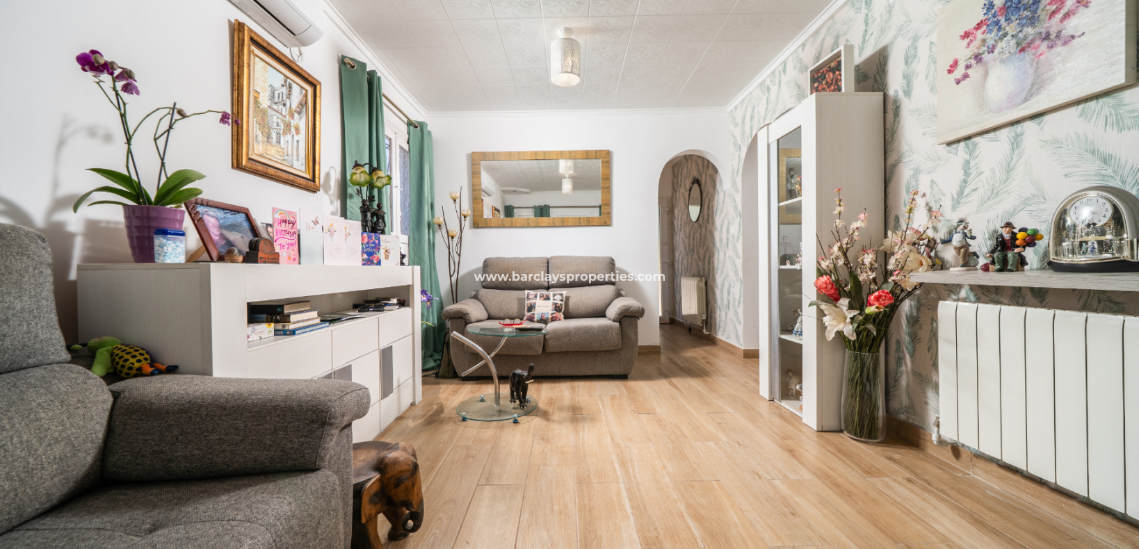 Resale - Freistendhe Villa - Urb. La Marina