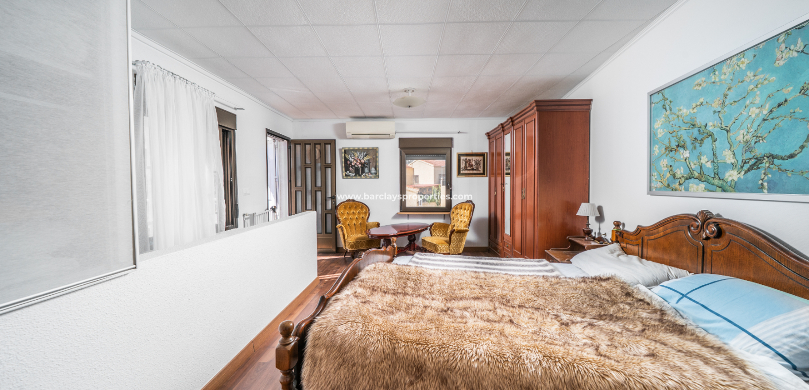 Resale - Freistendhe Villa - Urb. La Marina