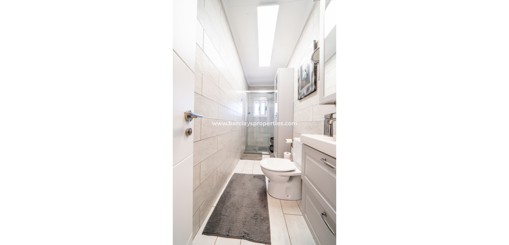 Resale - Freistendhe Villa - Urb. La Marina