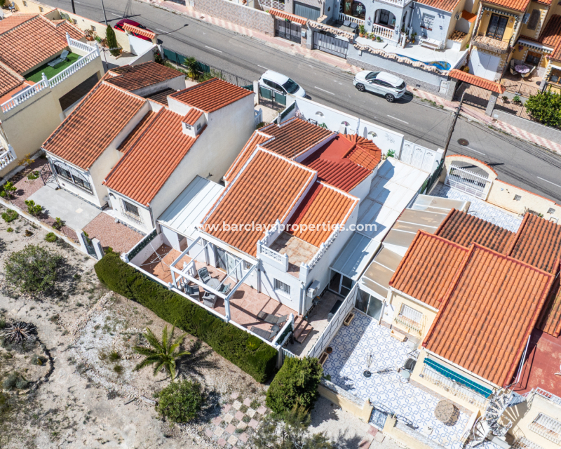 Resale - Freistendhe Villa - Urb. La Marina