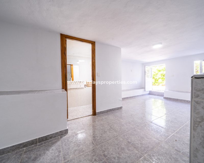 Resale - Freistendhe Villa - Urb. La Marina