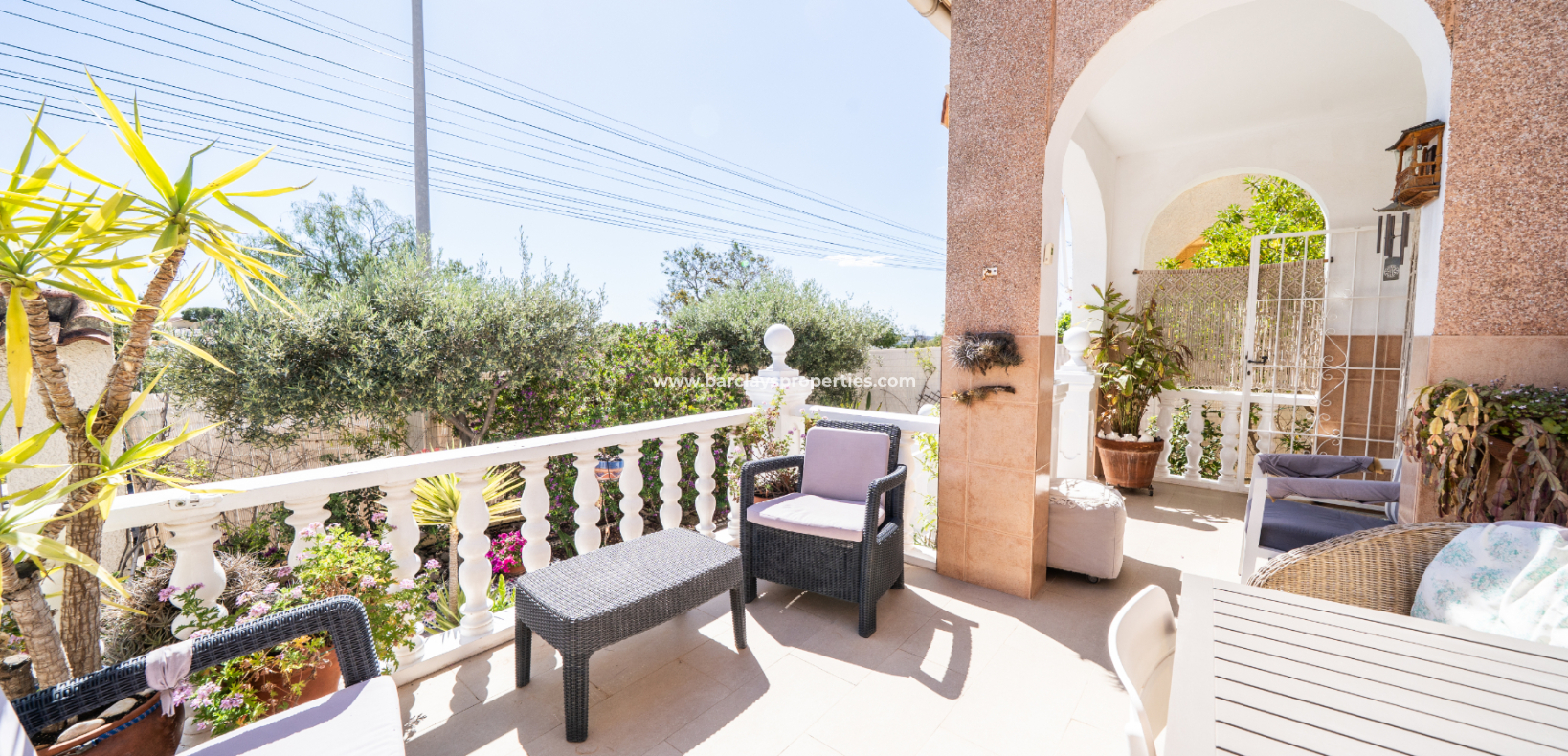 Resale - Freistendhe Villa - Urb. La Marina