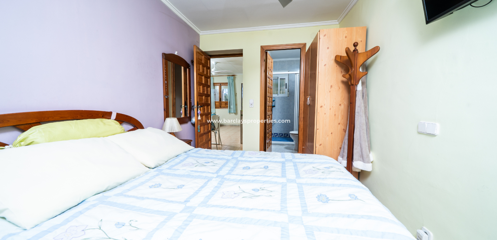 Resale - Freistendhe Villa - Urb. La Marina