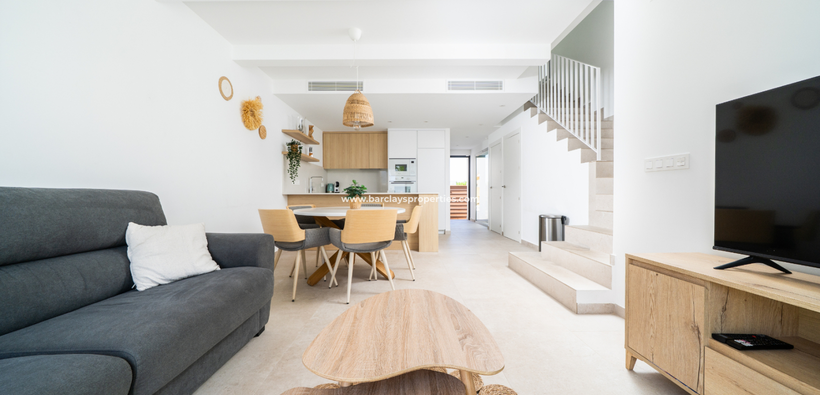 Resale - Freistendhe Villa - Urb. La Marina