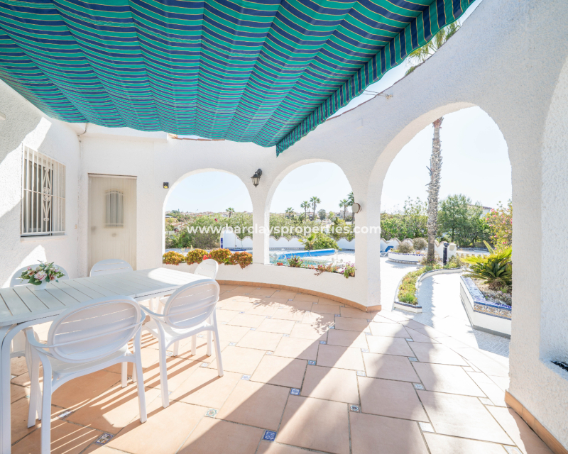 Resale - Freistendhe Villa - Urb. La Marina