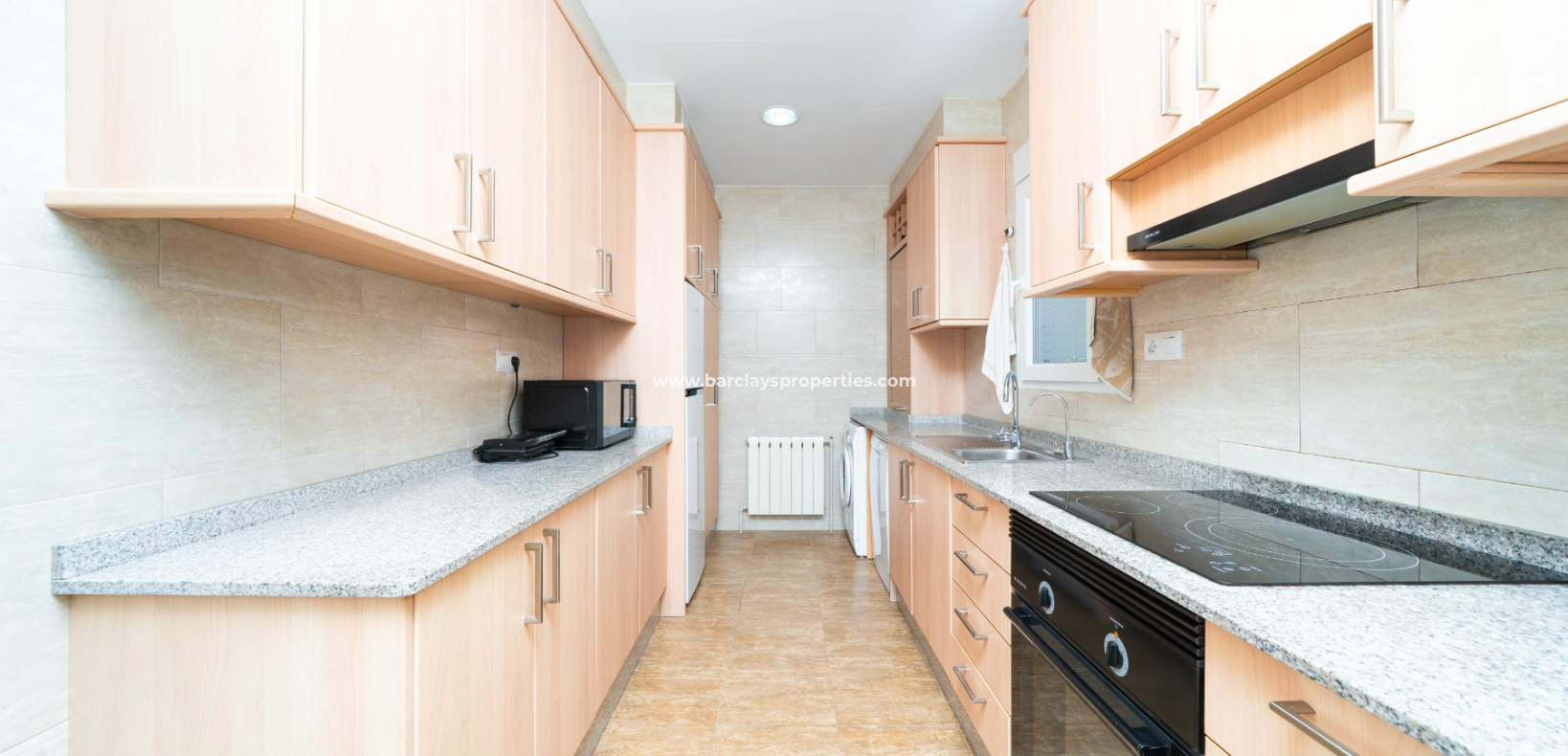 Resale - Freistendhe Villa - Urb. La Marina