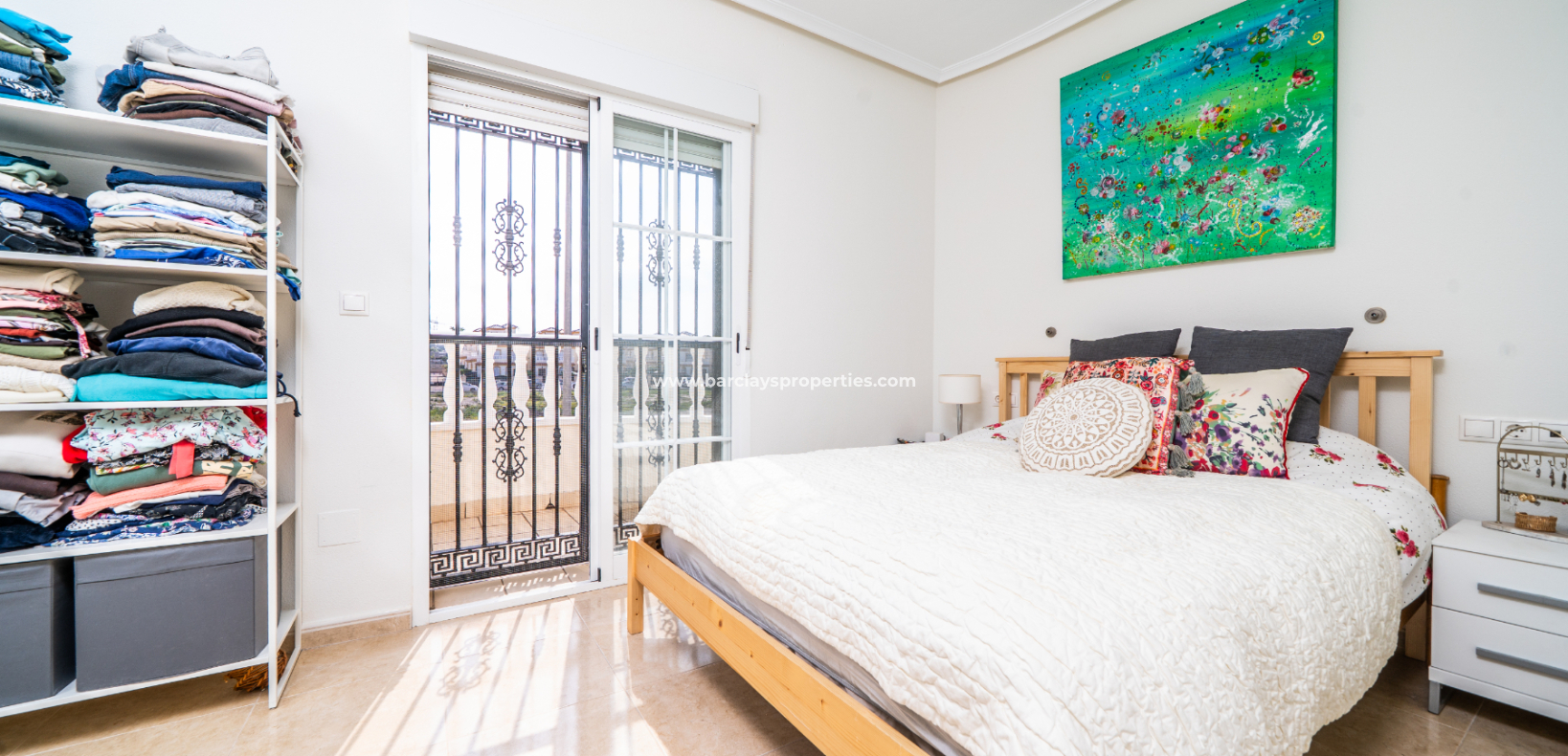 Resale - Freistendhe Villa - Urb. La Marina