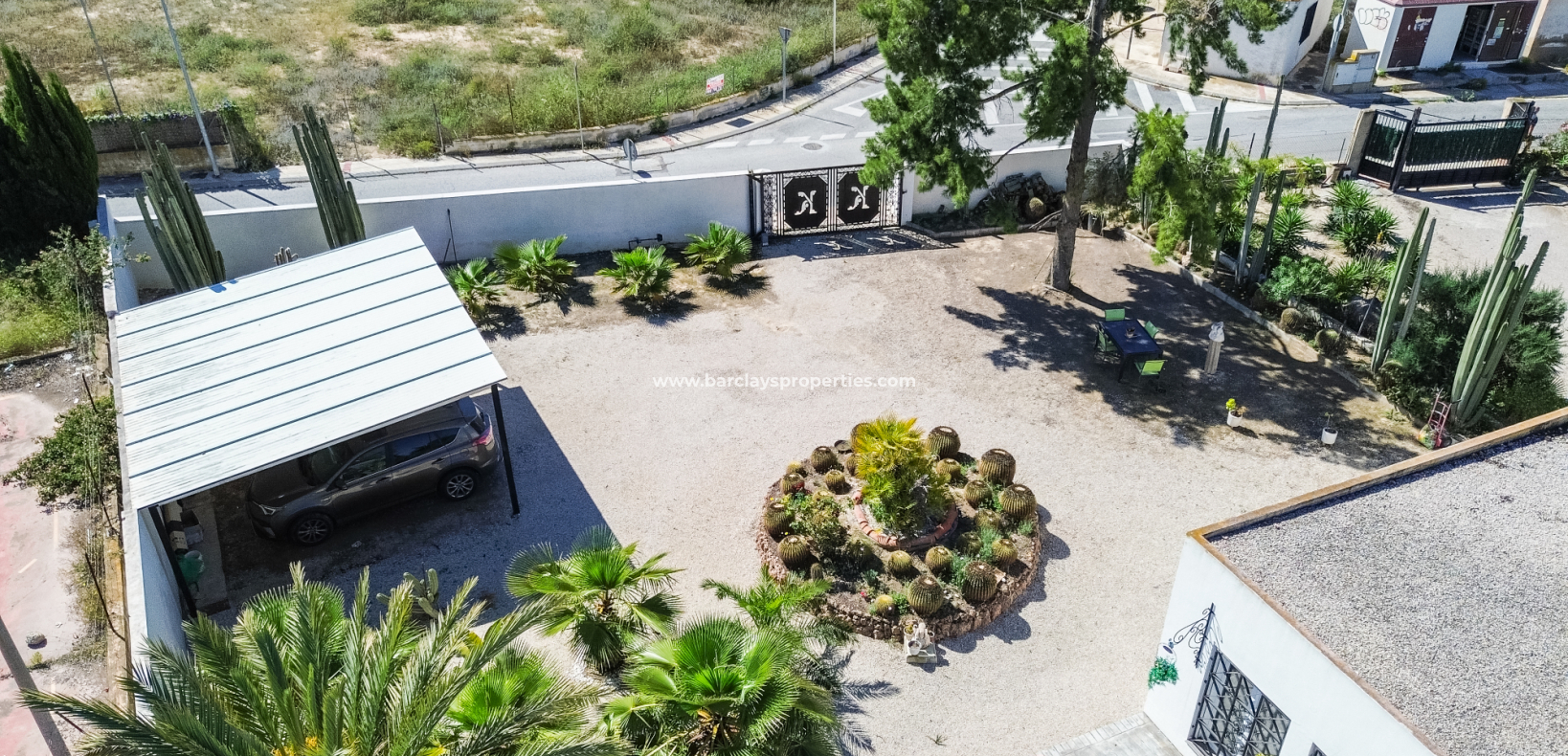 Resale - Freistendhe Villa - Urb. La Marina