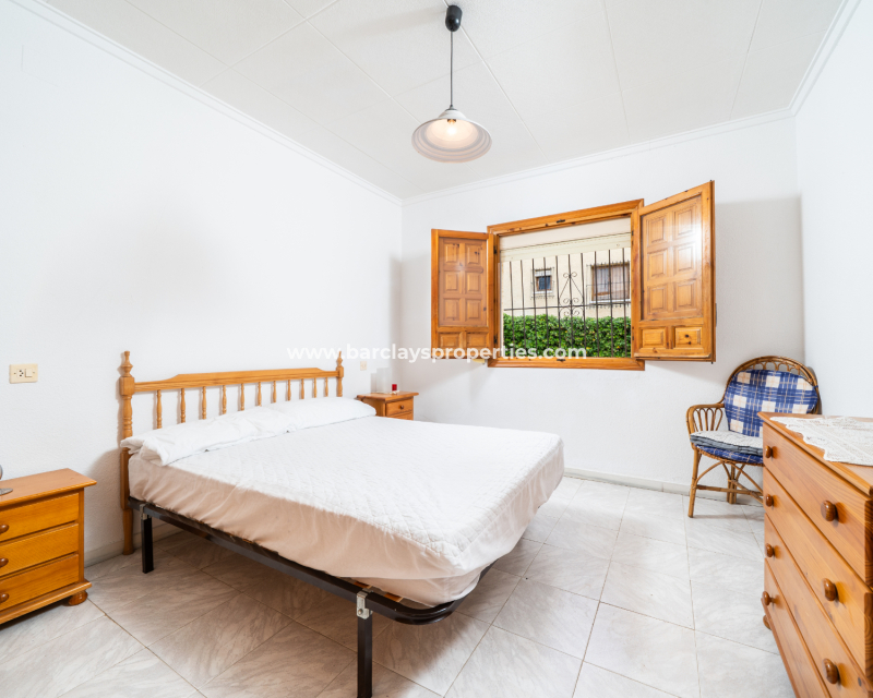 Resale - Freistendhe Villa - Urb. La Marina