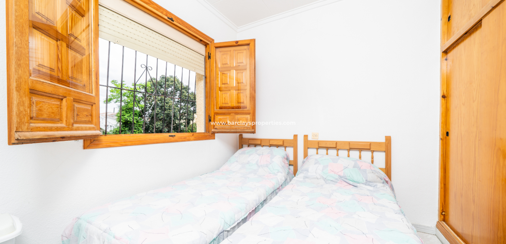 Resale - Freistendhe Villa - Urb. La Marina