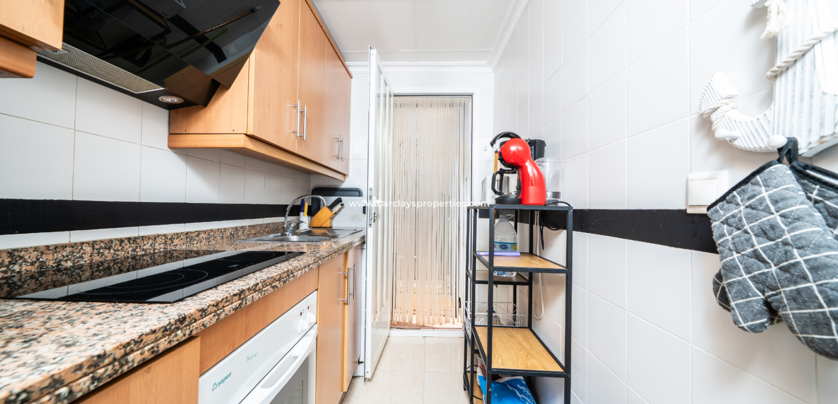 Resale - Freistendhe Villa - Urb. La Marina