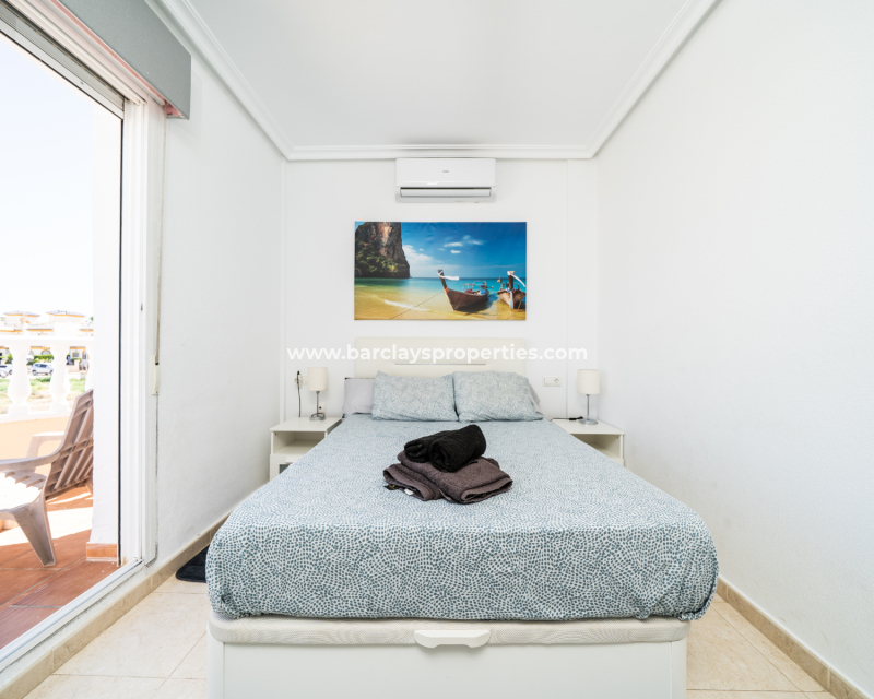 Resale - Freistendhe Villa - Urb. La Marina