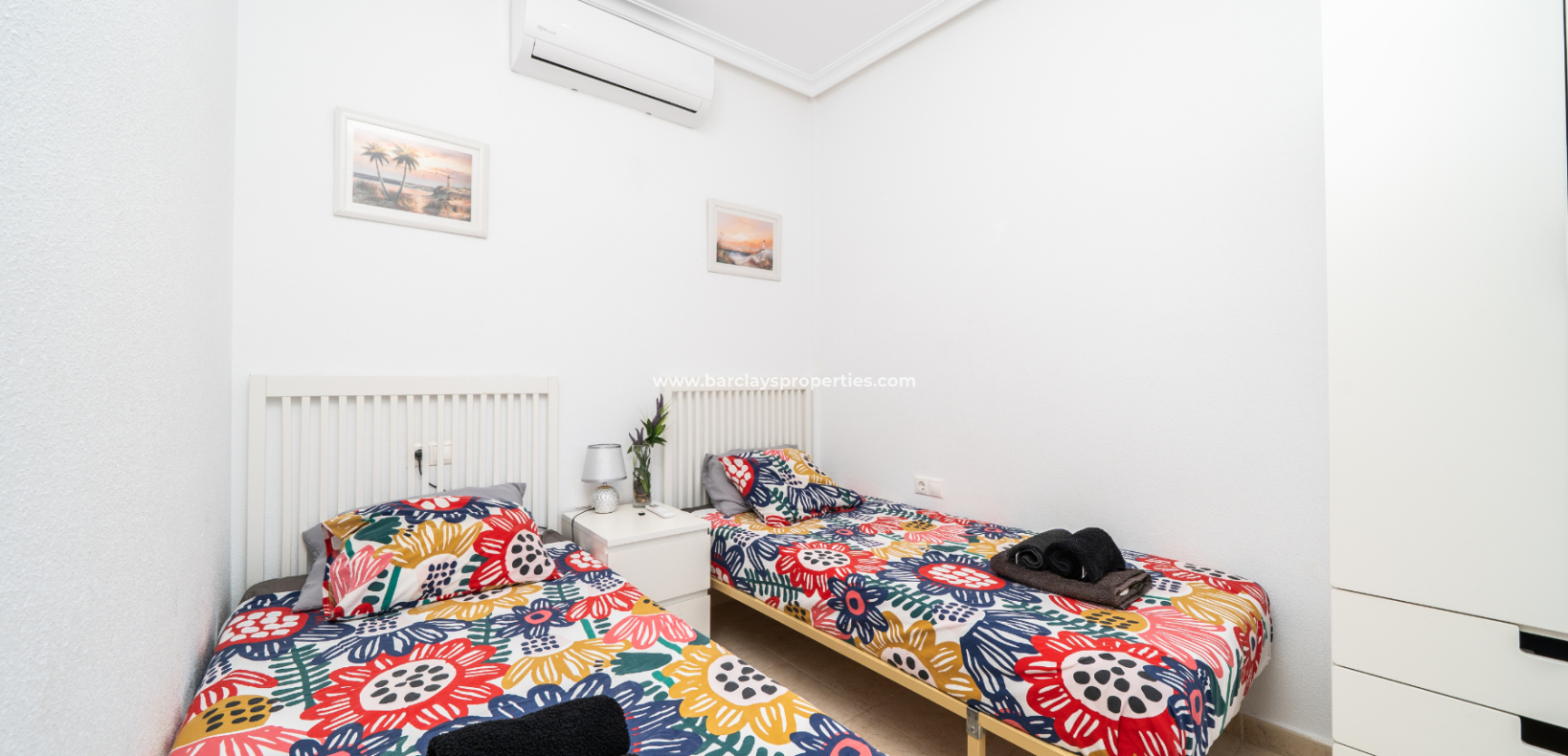 Resale - Freistendhe Villa - Urb. La Marina