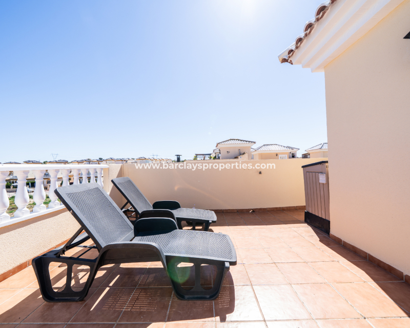 Resale - Freistendhe Villa - Urb. La Marina