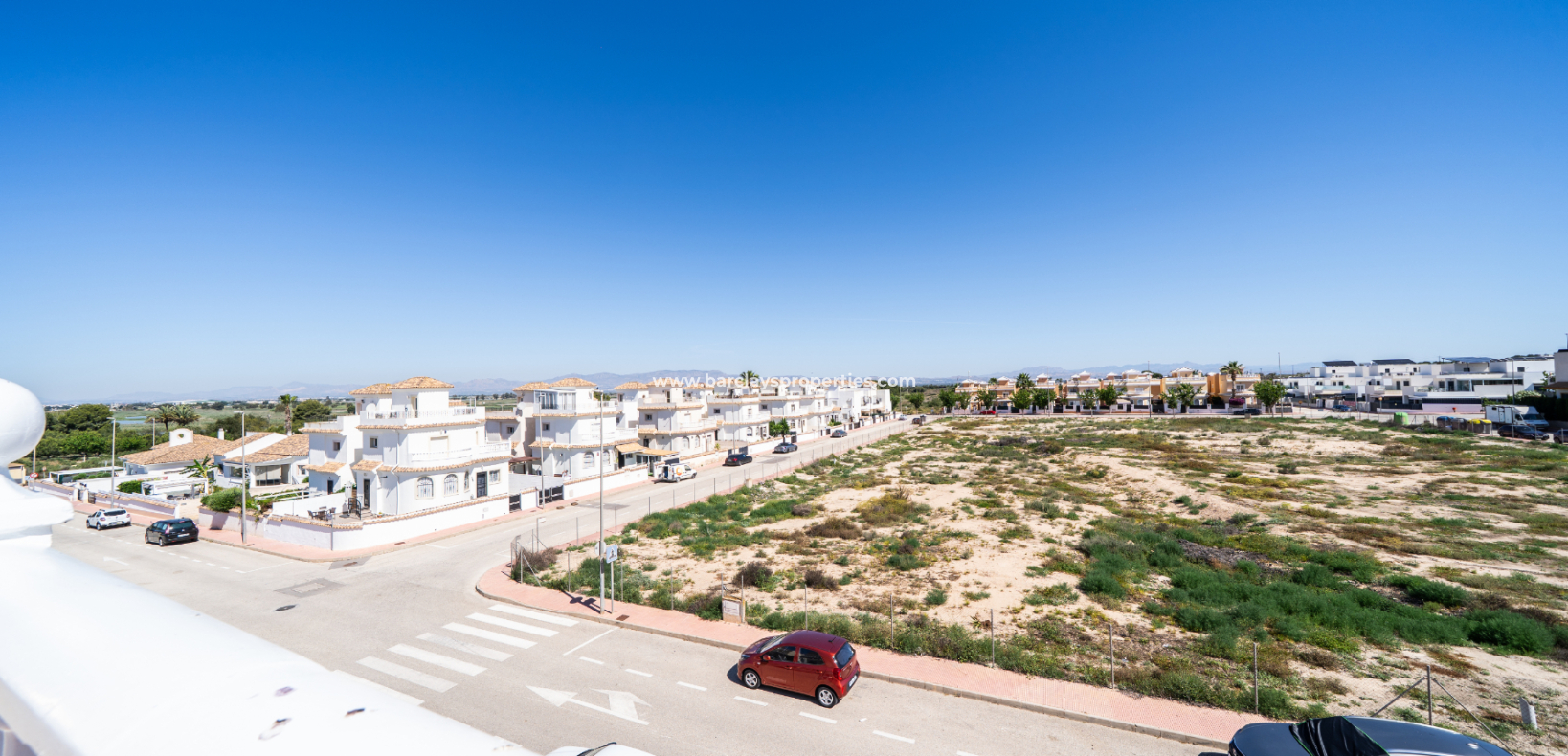 Resale - Freistendhe Villa - Urb. La Marina