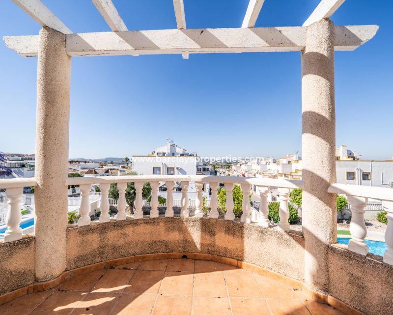 Resale - Freistendhe Villa - Urb. La Marina